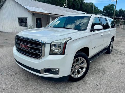 Used 2016 GMC Yukon XL SLT w/ Open Road Package RWD image 2