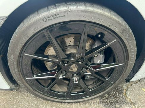 Used 2025 Porsche 911 Carrera image 16