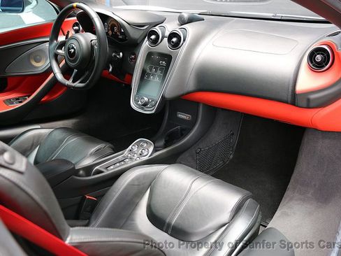 Used 2019 McLaren 600LT RWD image 28