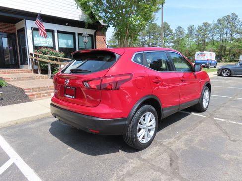 Used 2017 Nissan Rogue Sport S w/ S Appearance Package image 8