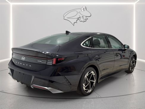 Used 2026 Hyundai Sonata SEL FWD image 6