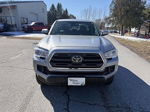 Used 2018 Toyota Tacoma SR w/ SR Convenience Package image 8
