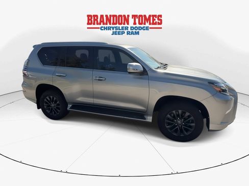 Used 2023 Lexus GX 460 Premium w/ Premium Package AWD/4WD image 2