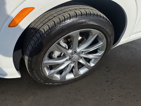 Used 2024 Buick Encore GX Avenir w/ Avenir Technology Package image 9