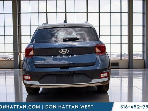 Used 2022 Hyundai Venue Limited FWD image 35