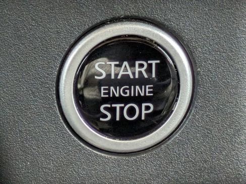 Used 2023 Nissan Rogue SV w/ SV Premium B Package image 33