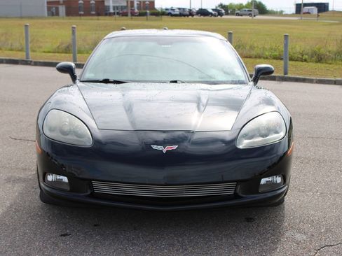 Used 2005 Chevrolet Corvette Coupe w/ Preferred Equipment Group RWD image 3
