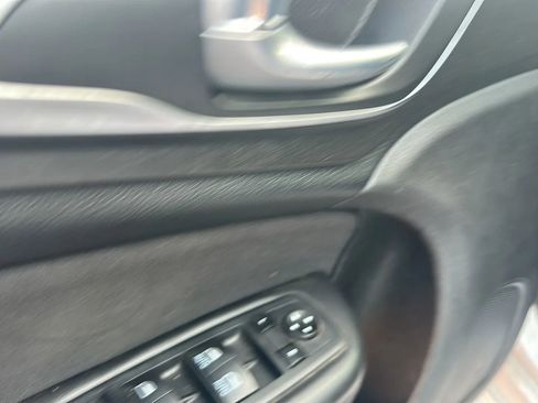 Used 2015 Chrysler 200 Limited w/ Convenience Group image 35