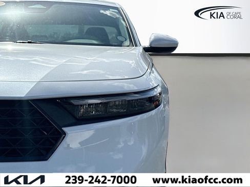 Used 2023 Honda Accord EX image 9