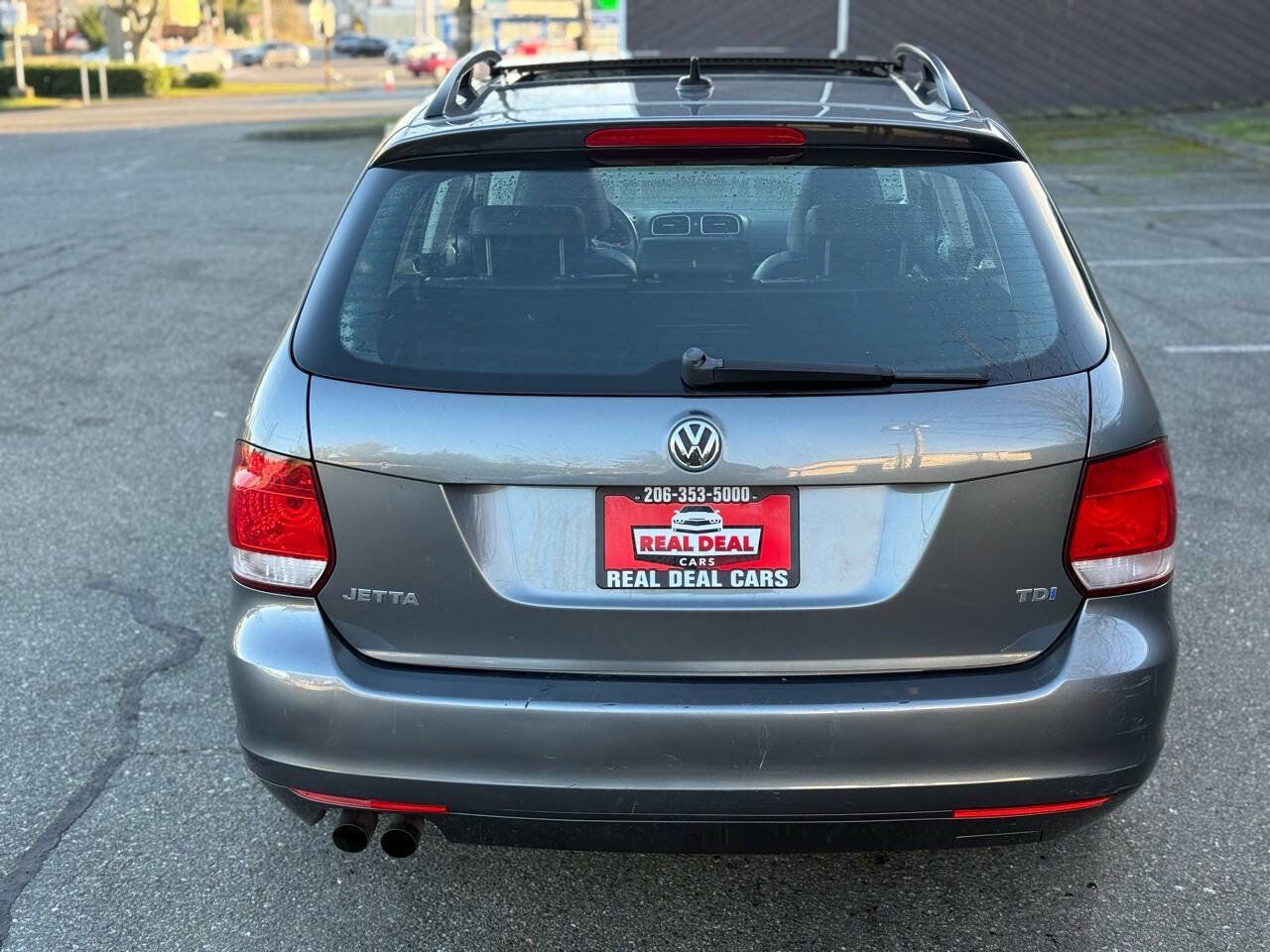 Used 2010 Volkswagen Jetta TDI FWD image 5