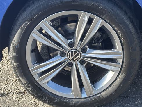 Certified 2024 Volkswagen Jetta SE w/ Panoramic Sunroof Package image 7