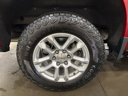 Used 2023 Chevrolet Silverado 1500 LT image 35