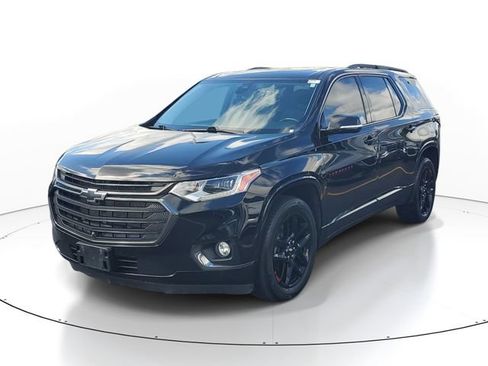 Used 2020 Chevrolet Traverse Premier w/ Redline Edition AWD/4WD image 2