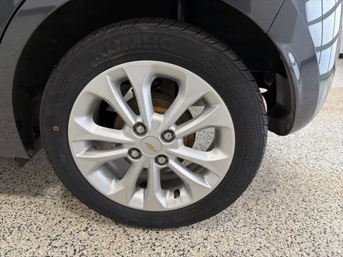 Used 2021 Chevrolet Spark LT image 28