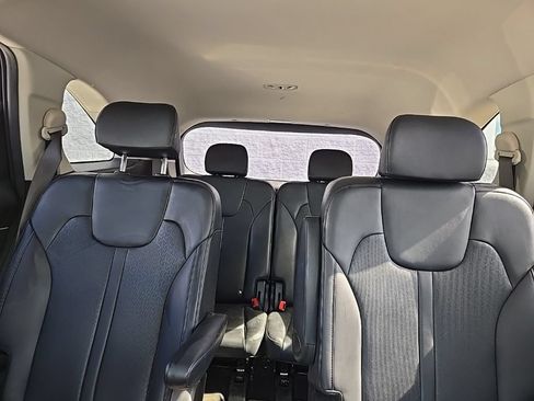 Used 2021 Kia Sorento S FWD image 26