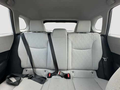 Used 2024 Toyota Corolla Cross L image 13