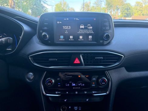 Used 2020 Hyundai Santa Fe SEL w/ Convenience + Premium Package AWD/4WD image 19