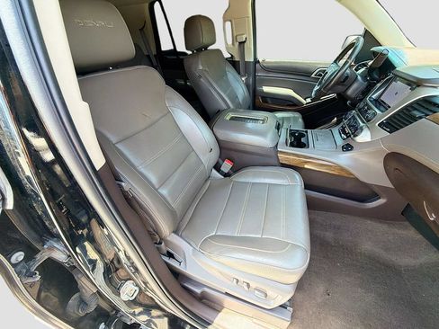Used 2018 GMC Yukon Denali w/ Denali Ultimate Package RWD image 35