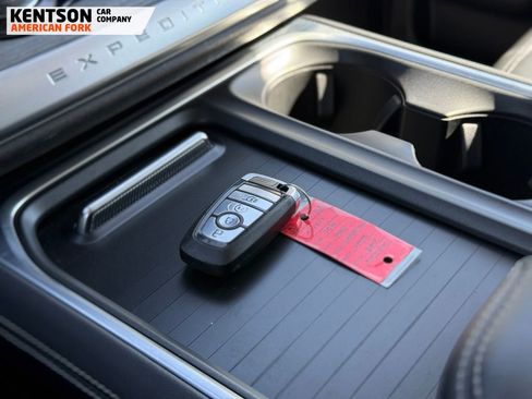 Used 2025 Ford Expedition Platinum image 52