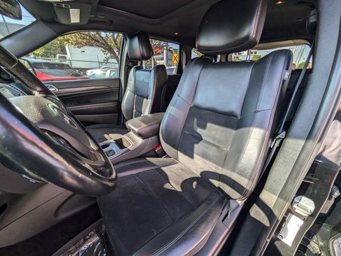 Used 2021 Jeep Grand Cherokee Laredo X RWD image 16
