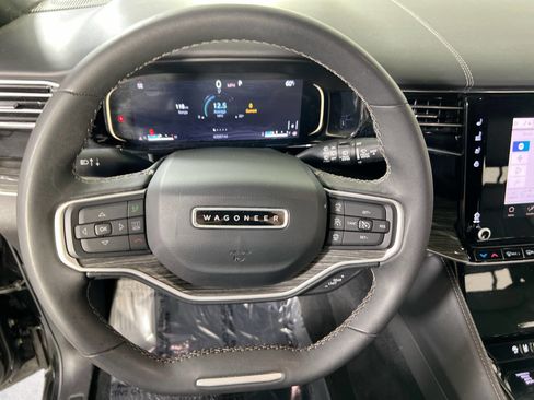 Used 2022 Jeep Wagoneer Series II image 11