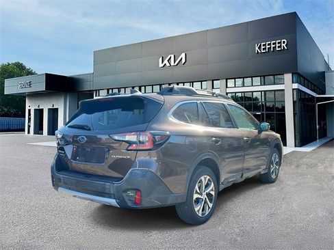 Used 2020 Subaru Outback Limited image 8