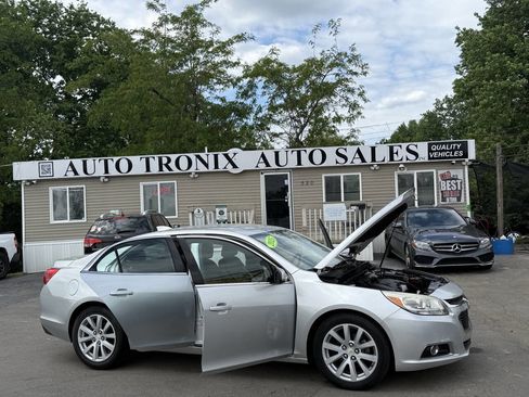 Used 2015 Chevrolet Malibu LT FWD image 23