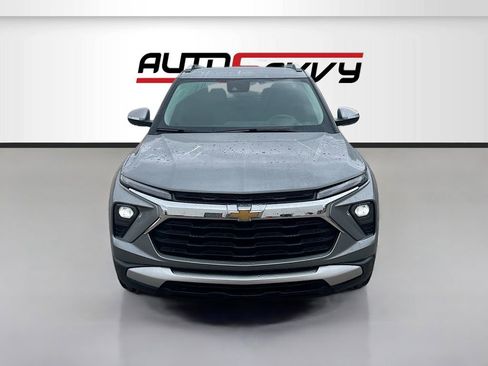 Used 2025 Chevrolet TrailBlazer LT FWD image 2