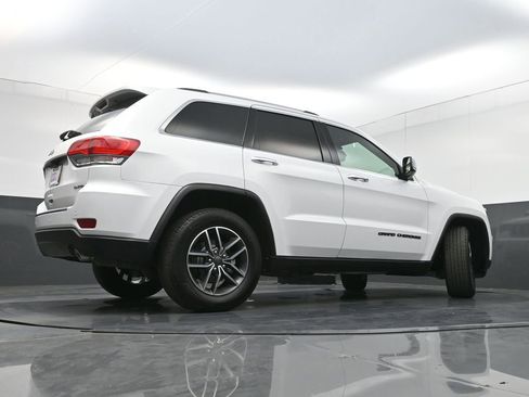 Used 2019 Jeep Grand Cherokee Limited image 31