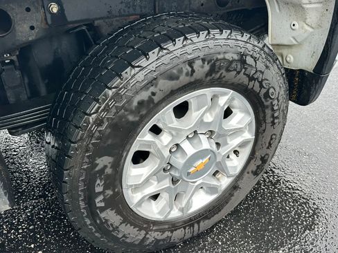 Used 2021 Chevrolet Silverado 2500 LT w/ Fleet Comfort Package image 9