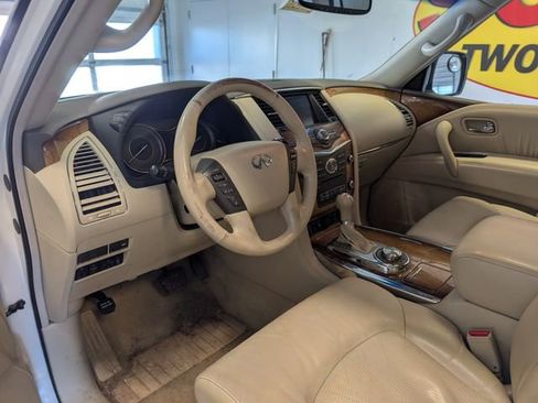 Used 2012 INFINITI QX56 4WD w/ Theater Pkg image 8