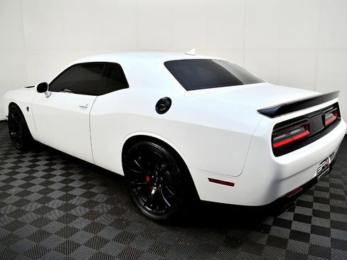 Used 2015 Dodge Challenger SRT Hellcat image 11