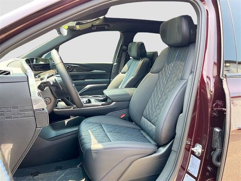 New 2025 Cadillac Escalade IQ Luxury 1 w/ Smart Trailering package image 22