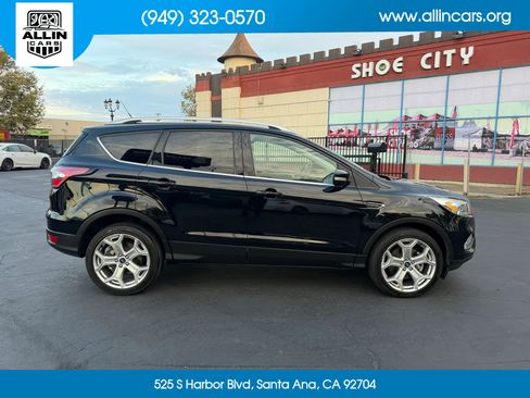 Used 2018 Ford Escape Titanium w/ Ford Safe & Smart Package AWD/4WD image 7
