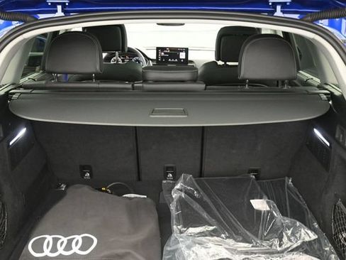 Used 2023 Audi Q5 e Prestige w/ Prestige Package AWD/4WD image 32