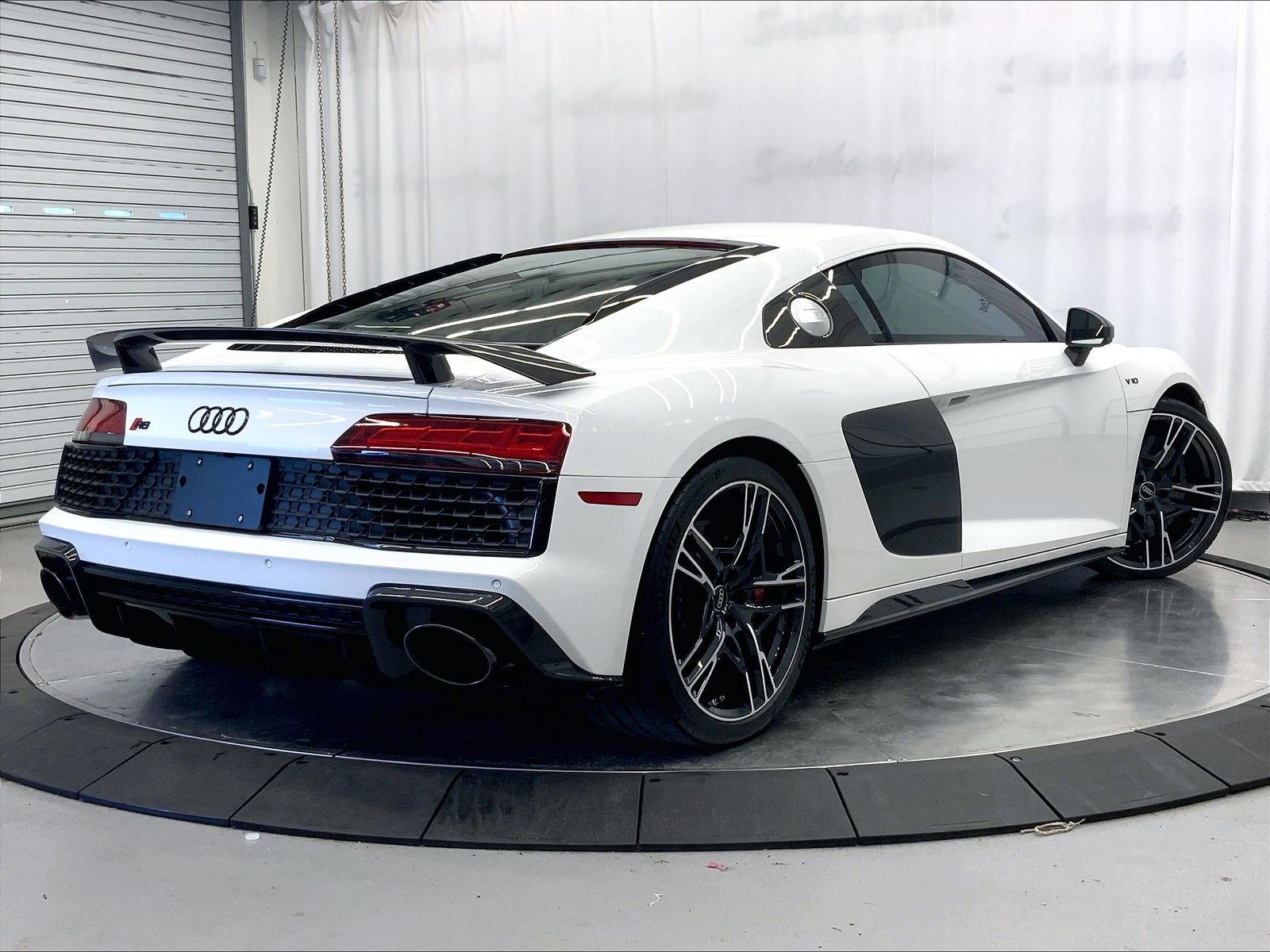 Certified 2023 Audi R8 V10 performance AWD/4WD image 12