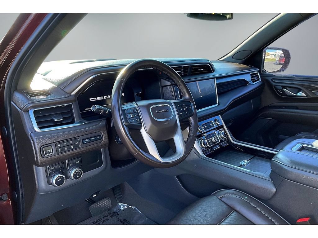 Used 2022 GMC Yukon XL Denali AWD/4WD image 14
