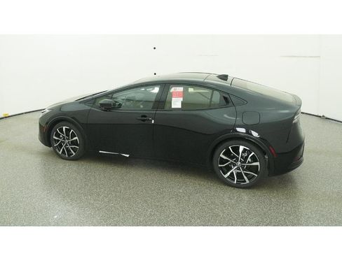 New 2026 Toyota Prius Plug-In Hybrid image 4