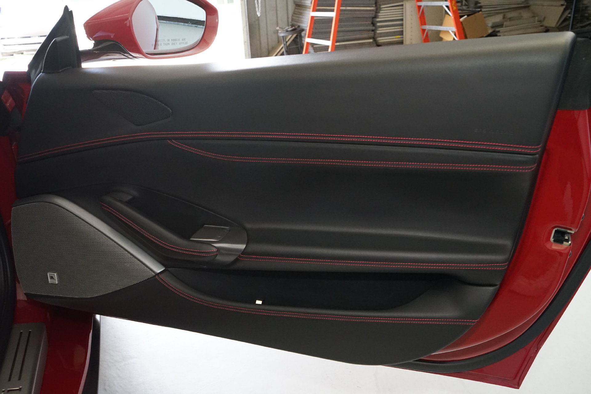 Used 2019 Ferrari Portofino RWD image 19