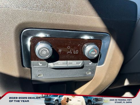 New 2026 GMC Yukon XL Elevation image 32