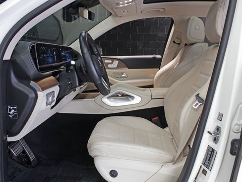 Used 2022 Mercedes-Benz GLS 450 4MATIC image 38