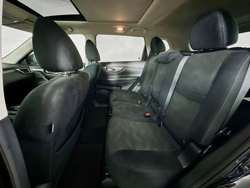 Used 2016 Nissan Rogue SV w/ SV Premium Package AWD/4WD image 14