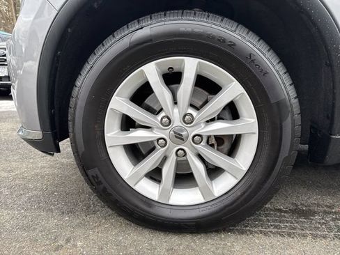 Used 2020 Dodge Durango SXT AWD/4WD image 12