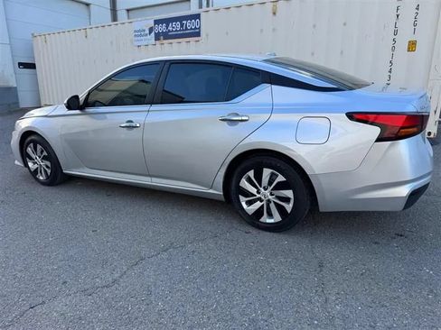 Used 2019 Nissan Altima 2.5 S FWD image 7