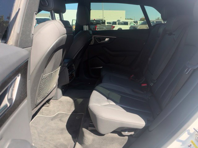 Used 2019 Audi Q8 Premium Plus w/ Premium Plus AWD/4WD image 6
