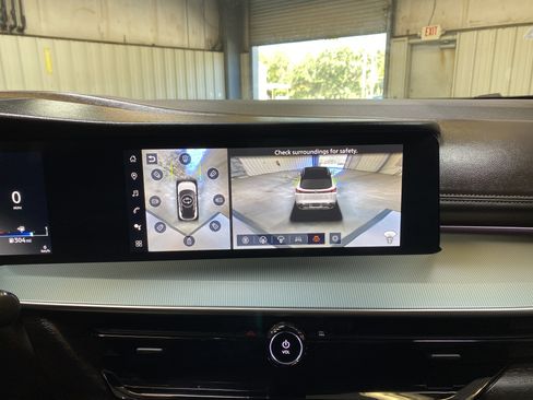 Used 2025 Nissan Murano Platinum w/ Cargo Package image 49