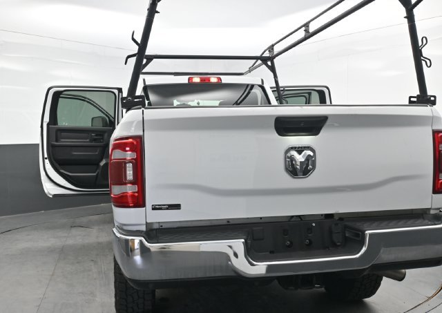 Used 2024 RAM 2500 Tradesman w/ Chrome Appearance Group AWD/4WD image 46