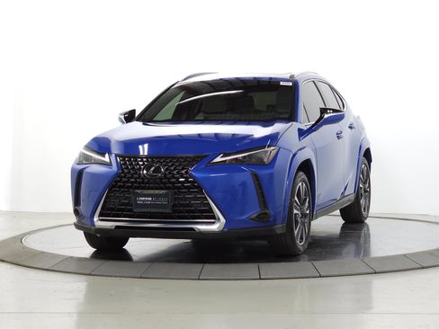 Used 2024 Lexus UX 250h AWD w/ Premium Package image 4