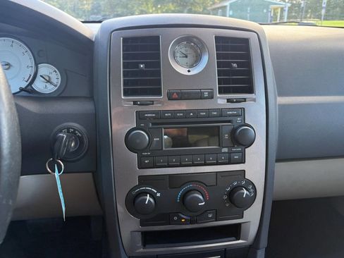 Used 2006 Chrysler 300 Touring image 12