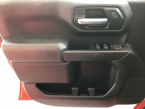 Used 2021 Chevrolet Silverado 1500 Custom AWD/4WD image 31